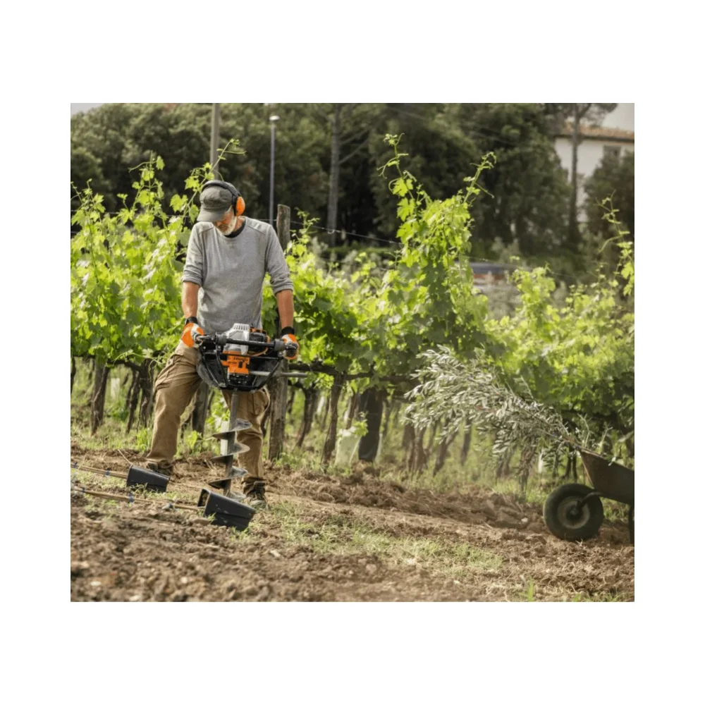 Jordborr Stihl BT 131